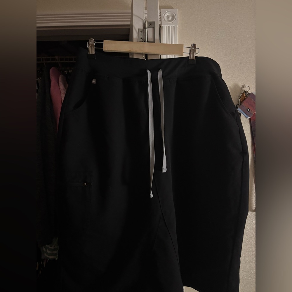 Figs XL Black Scrub Skirt
